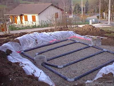 Assainissement autonome. Solution technique simple pour l'assainissement des zones rurales. Fosses septiques toutes eau et filtre à sables devenus très courants.